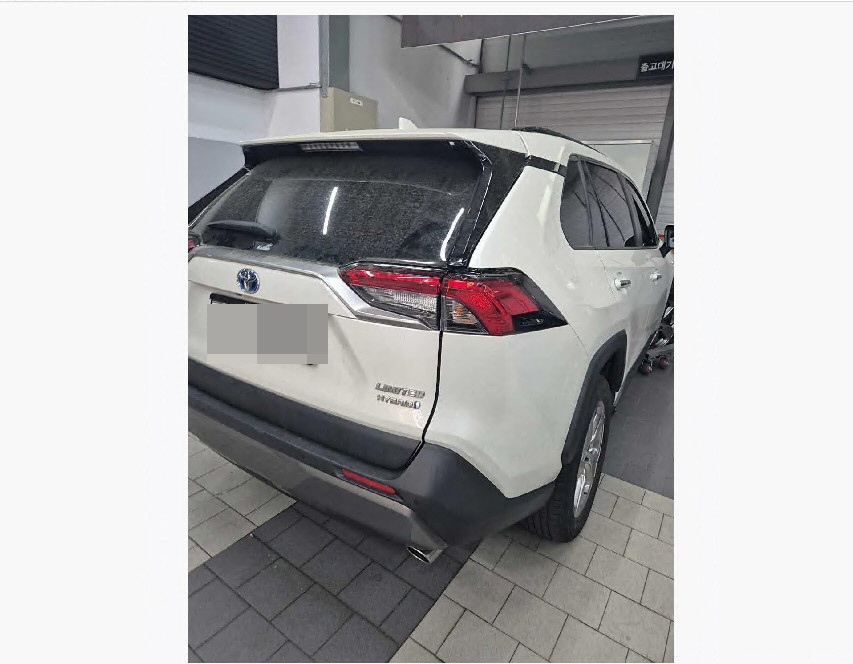 토요타 RAV4 Hybrid AWD