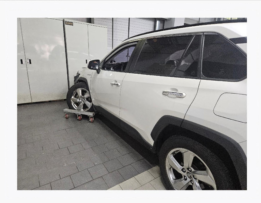 토요타 RAV4 Hybrid AWD