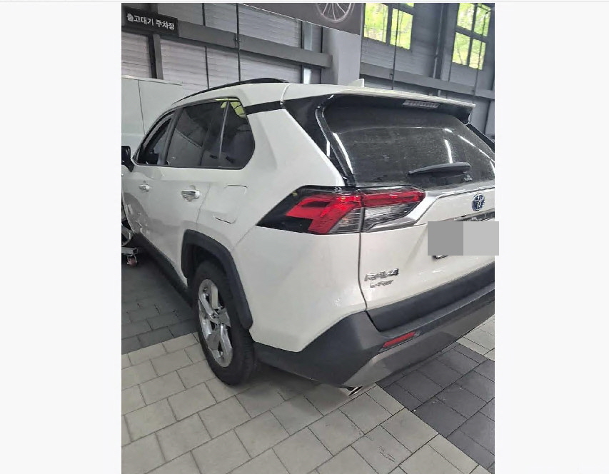 토요타 RAV4 Hybrid AWD