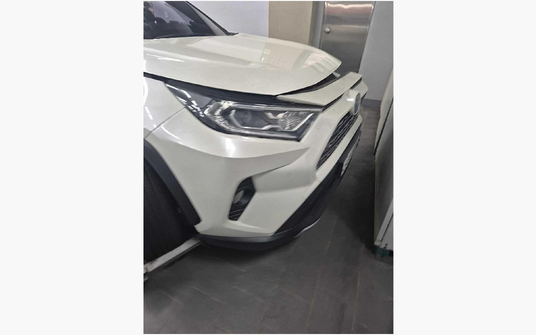 토요타 RAV4 Hybrid AWD