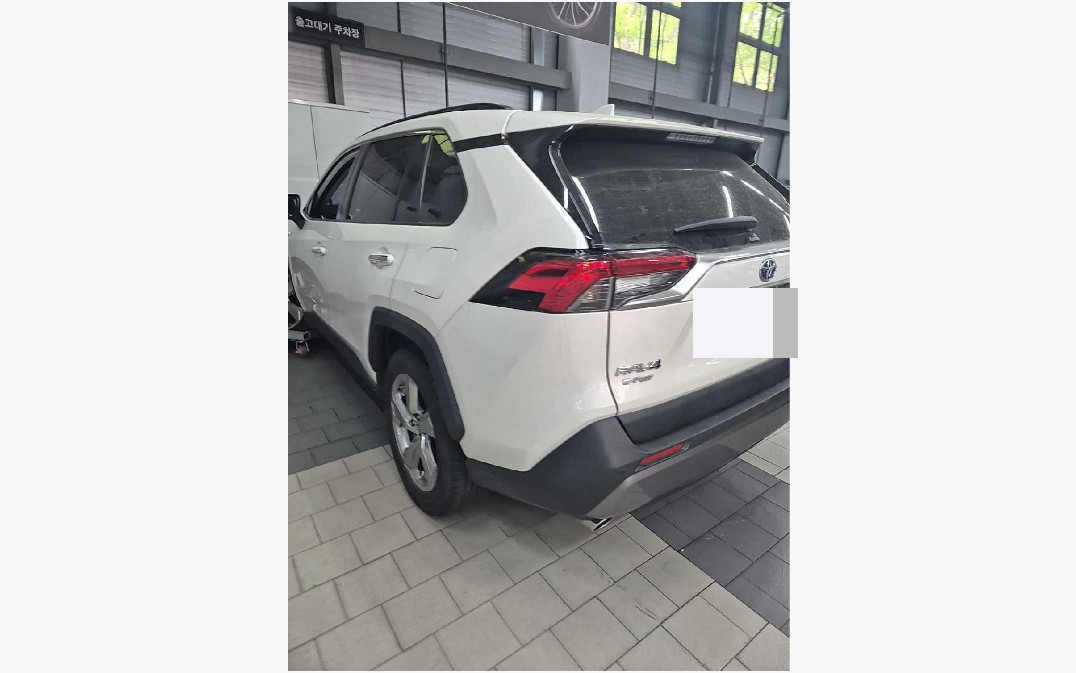 토요타 RAV4 Hybrid AWD