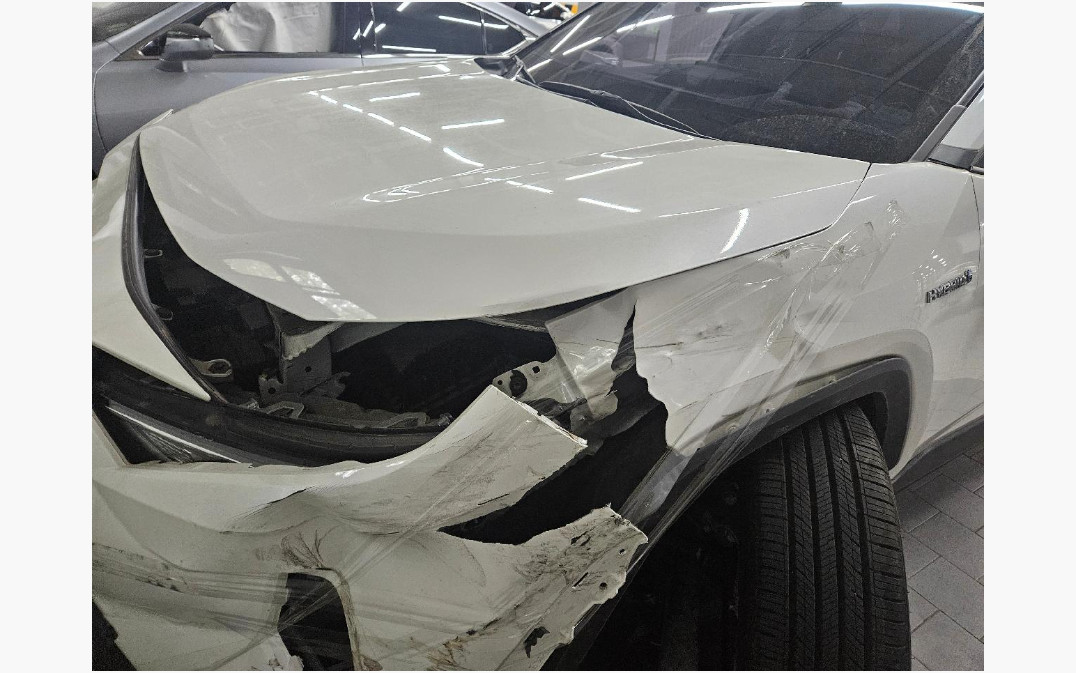 토요타 RAV4 Hybrid AWD