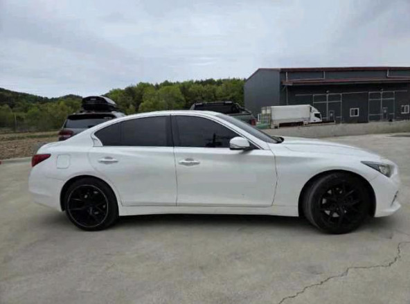 INFINITI Q50 2.2d