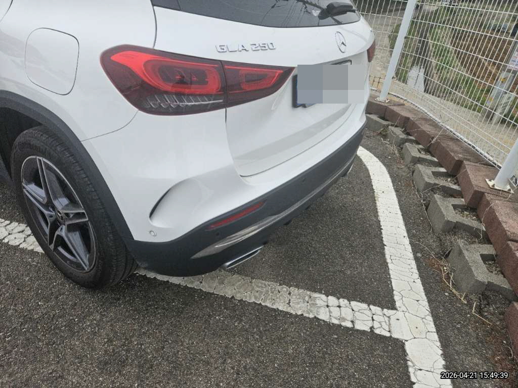 Mercedes-Benz GLA250 4MATIC