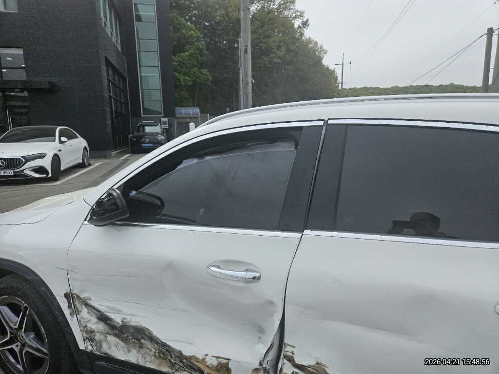 Mercedes-Benz GLA250 4MATIC