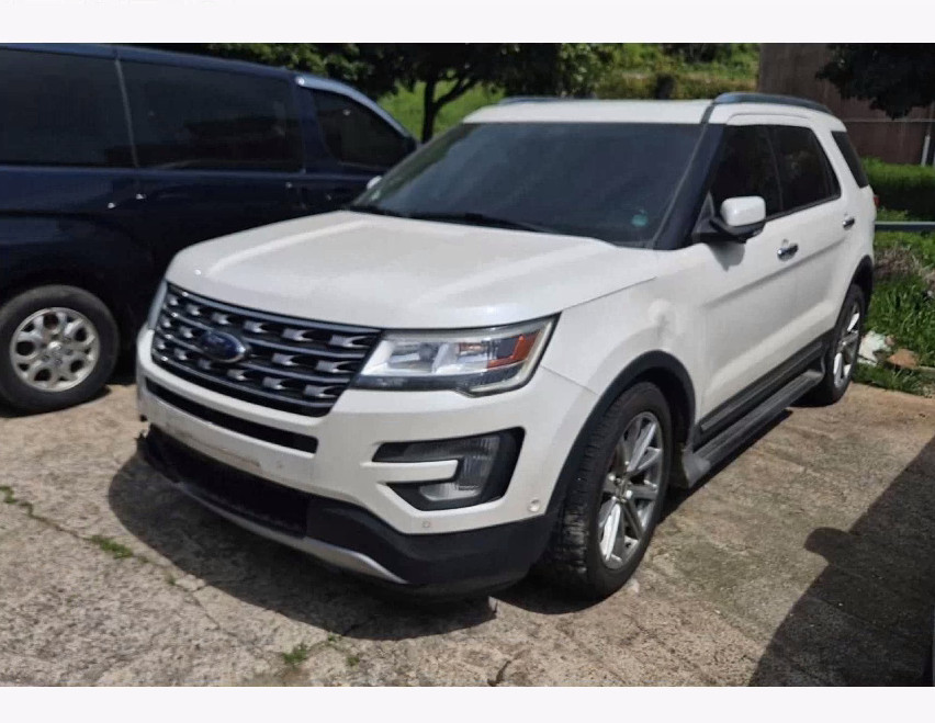 Explorer 2.3 AWD