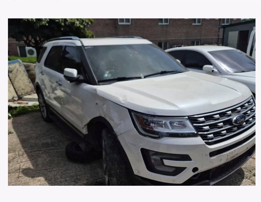 Explorer 2.3 AWD