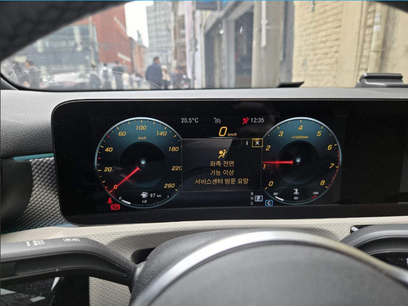 Mercedes-Benz A220 Sedan