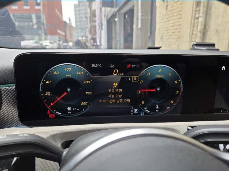 Mercedes-Benz A220 Sedan