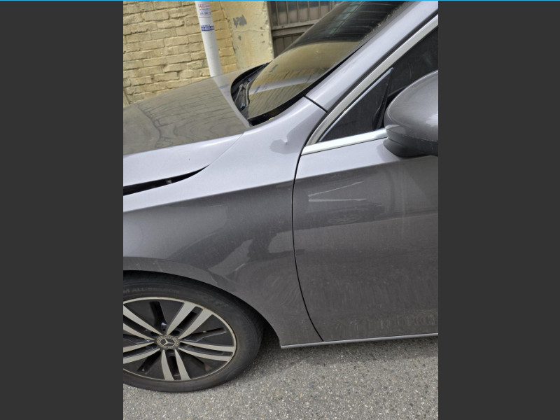 Mercedes-Benz A220 Sedan