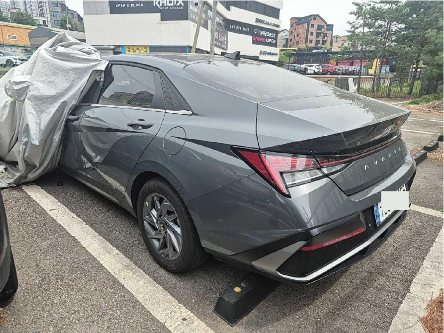 아반떼(AVANTE)
