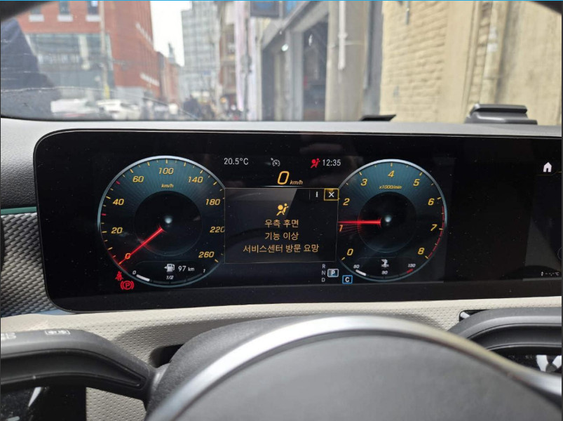 Mercedes-Benz A220 Sedan