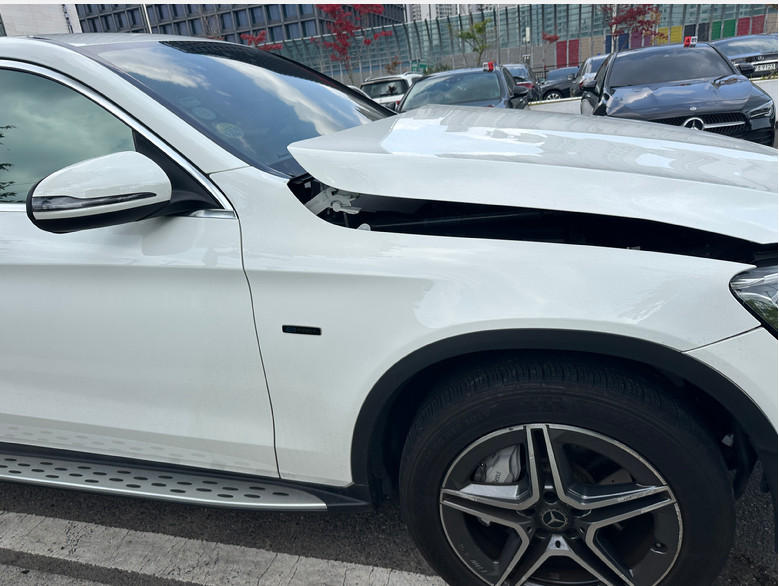 Mercedes-Benz GLC300 e 4MATIC Coupe