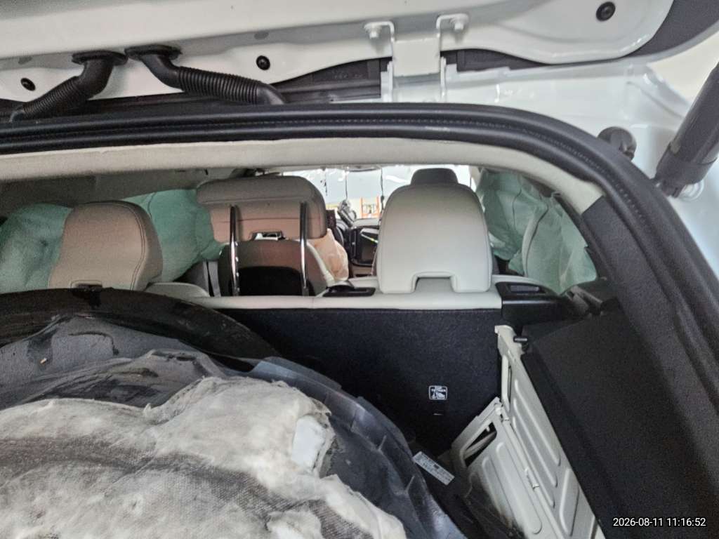 볼보 XC40B4 AWD