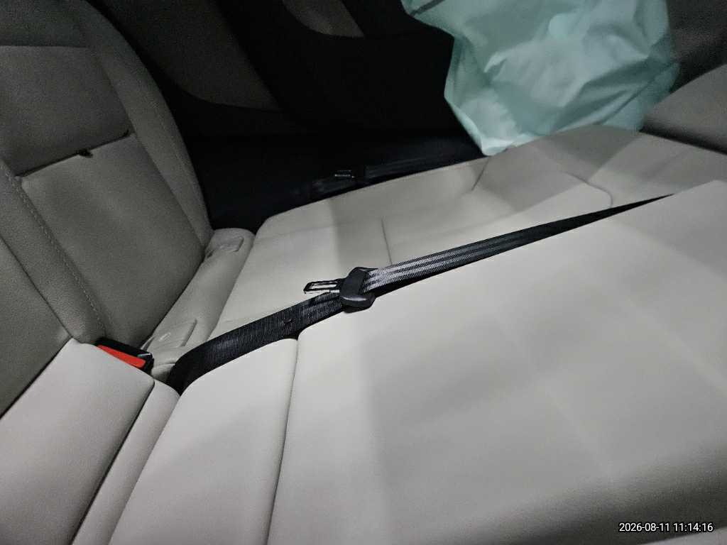 볼보 XC40B4 AWD