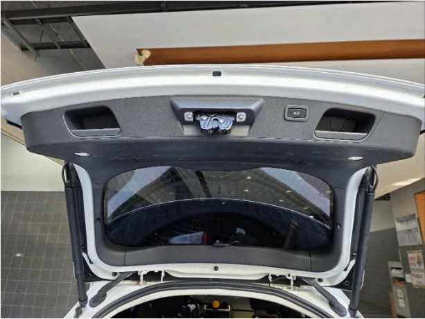 재규어 E-PACE D180
