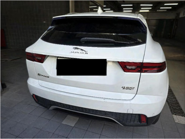 재규어 E-PACE D180