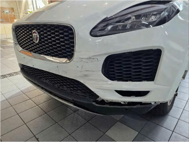 재규어 E-PACE D180