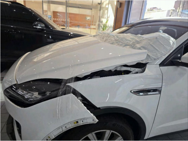 재규어 E-PACE D180
