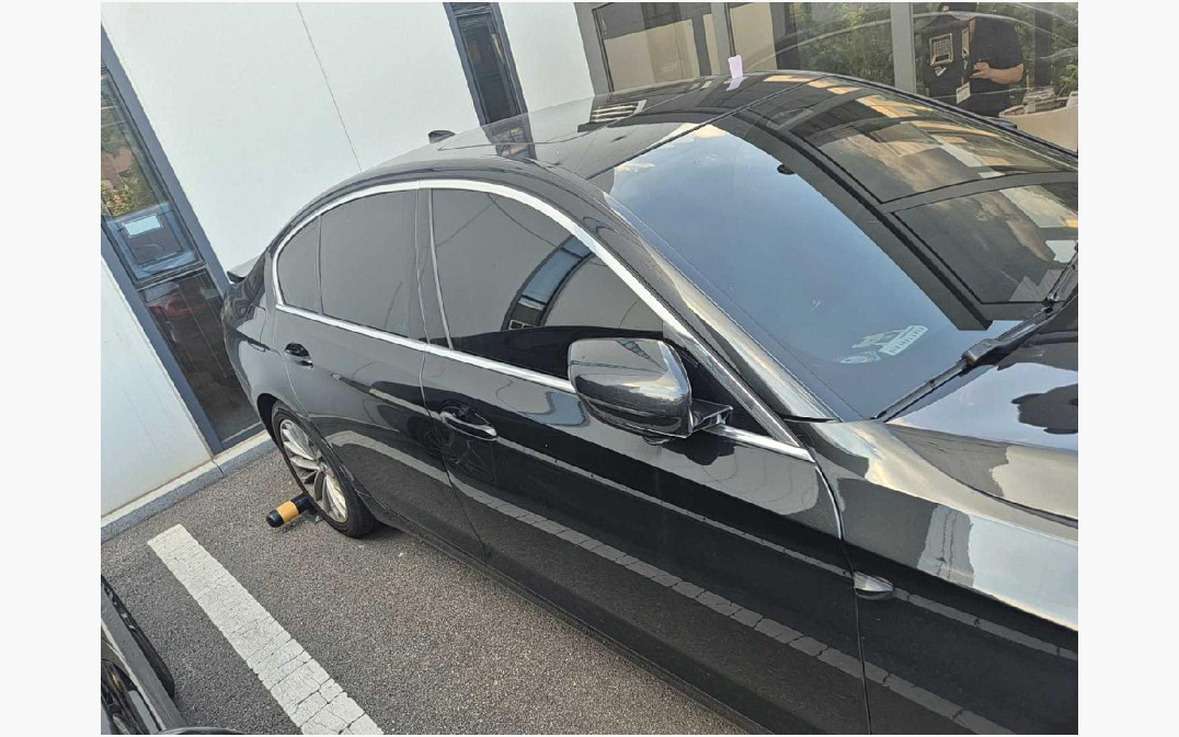 BMW 520i
