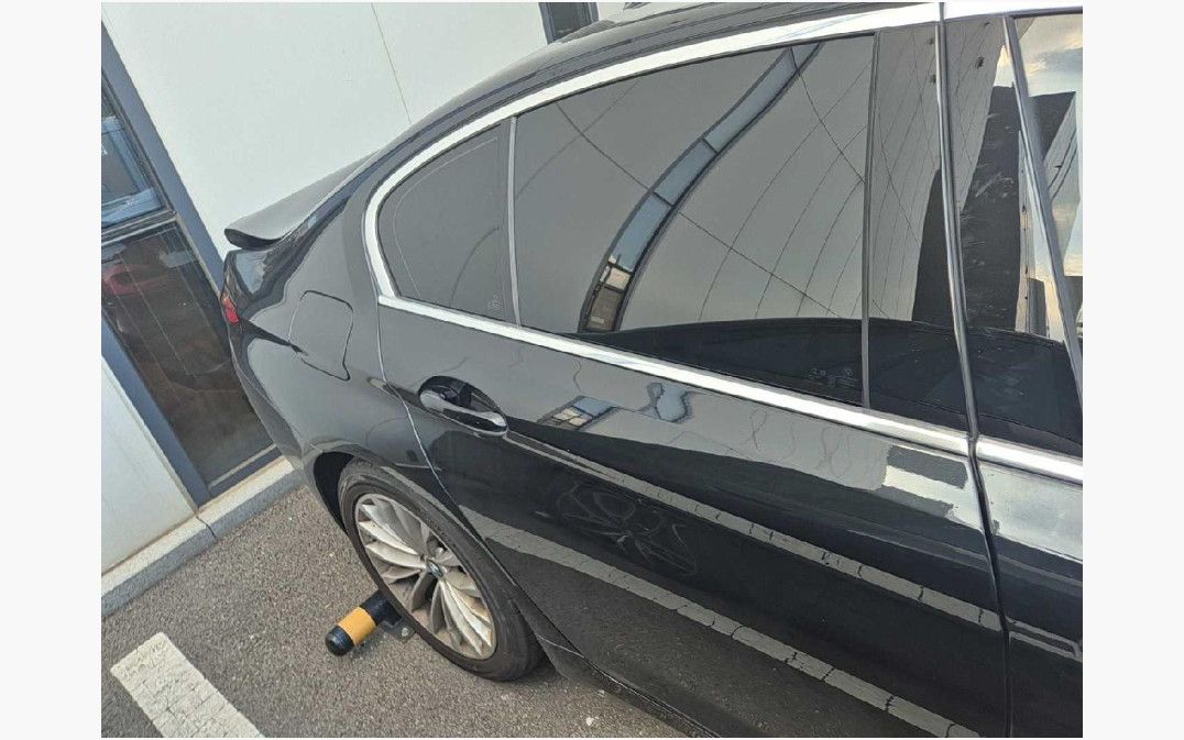 BMW 520i