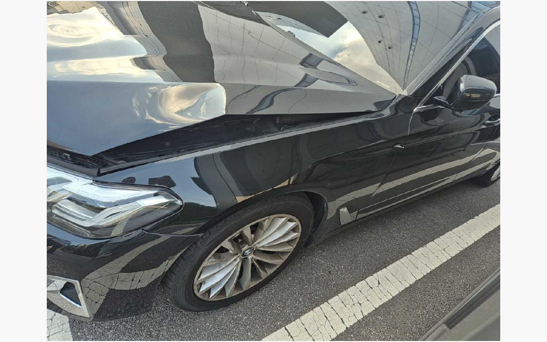 BMW 520i