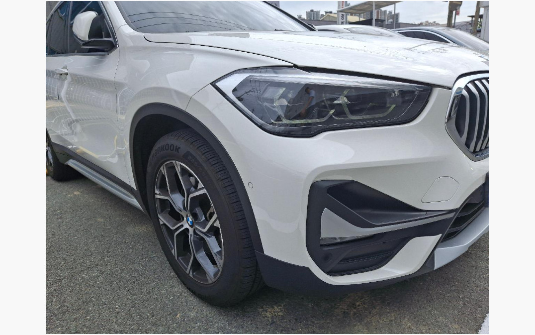 BMW X1 xDrive20i
