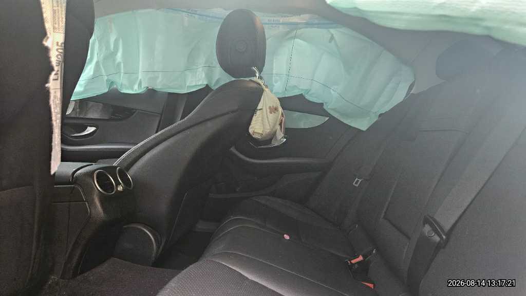 Mercedes-Benz C200