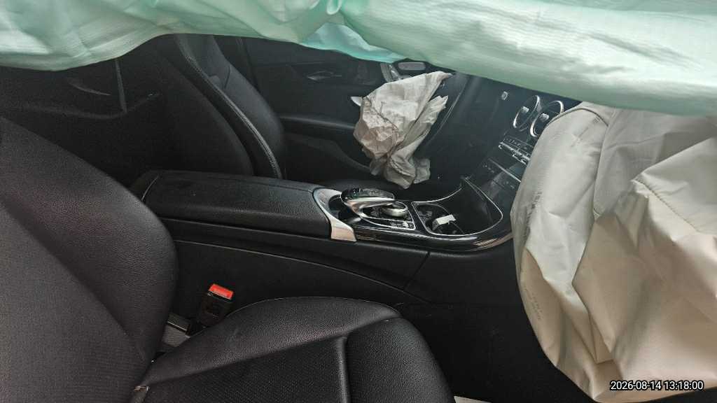 Mercedes-Benz C200