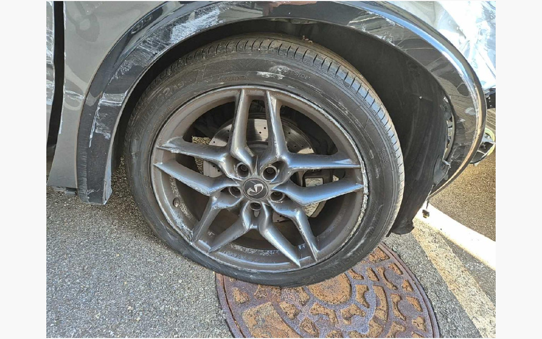 INFINITI Q30